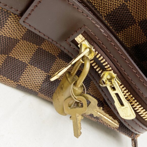 Louis Vuitton Chelsea leather handbag - Picture 5 of 7